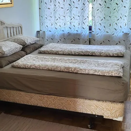 Apartment Na Dlanu *