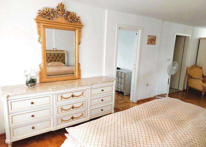 Na Dlanu Apartment *