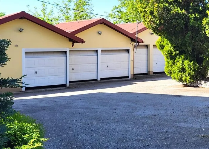 Na Dlanu Apartment *